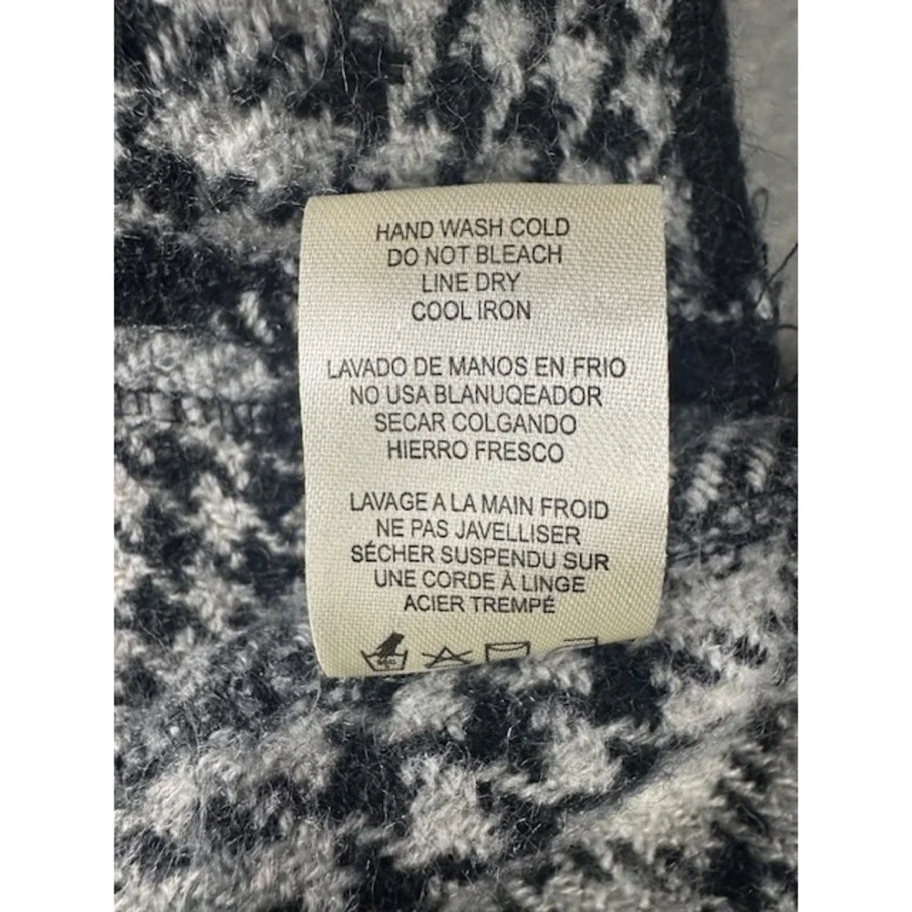 Wrap One Size‎ Fits All Hooded Plaid